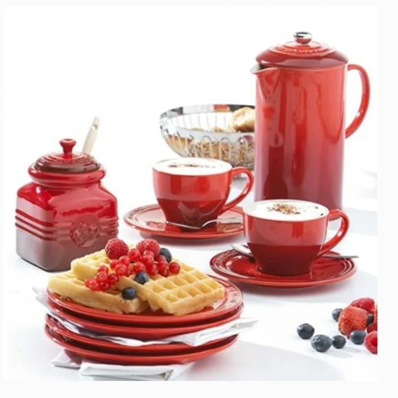 Le Creuset Stoneware 16-Ounce Berry Jam Jar in Cherry Red nwot *please read* - Picture 1 of 8